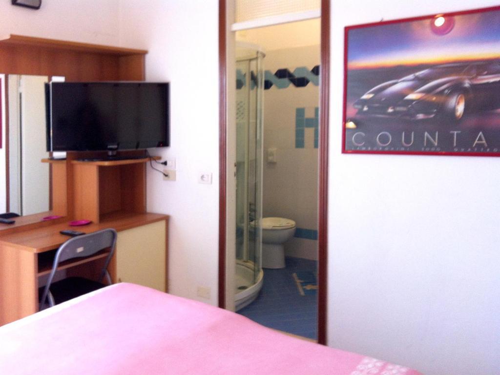 Hotel Continental Bellaria-Igea Marina Quarto foto